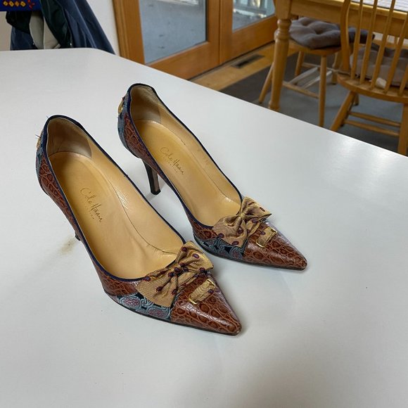 COLE HAAN ANGELIA HIGH PUMP size 9 - Picture 1 of 2